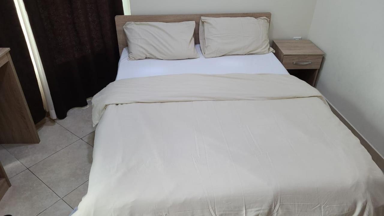 Cozy 2Bhk Near To Dmcc Metro Station -505 Apartment Дубай Екстериор снимка