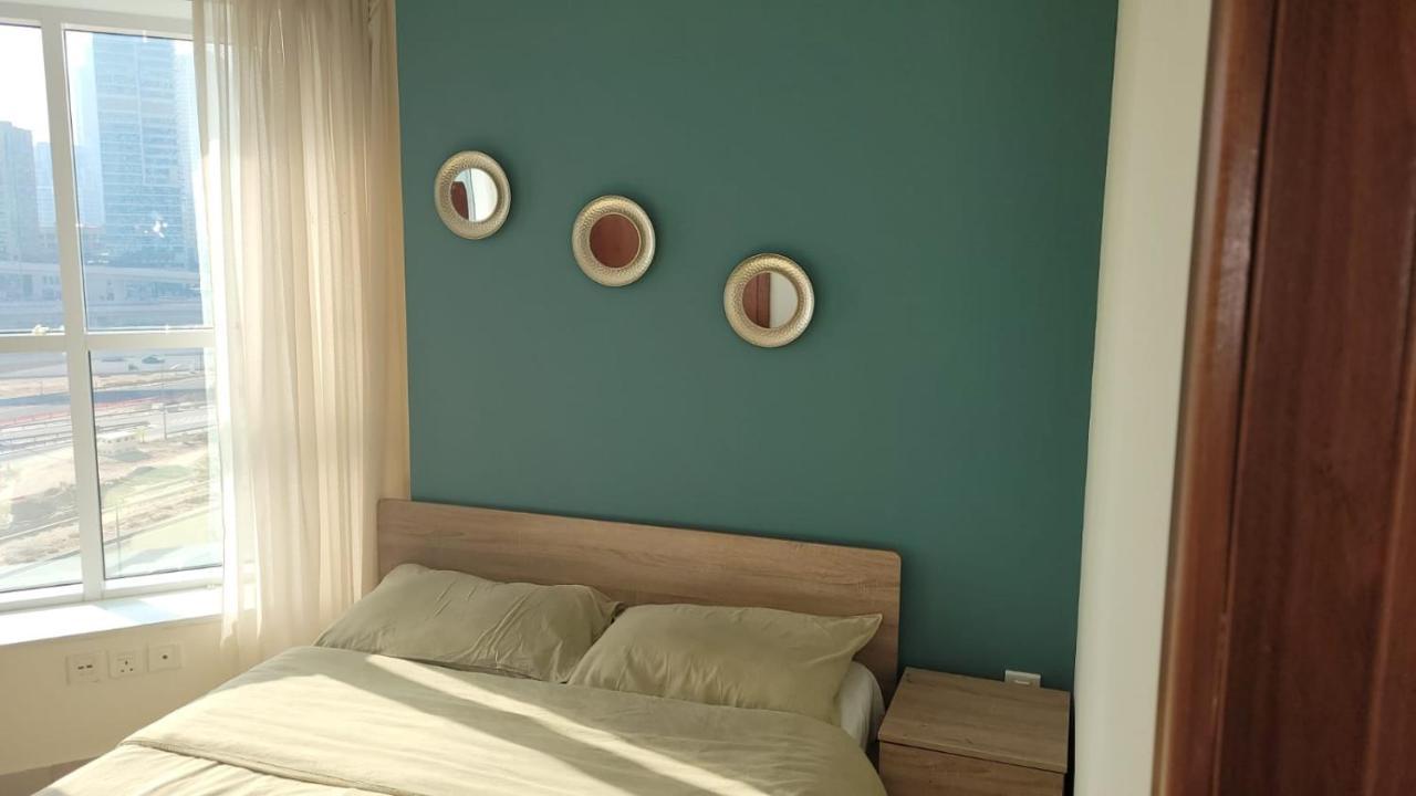 Cozy 2Bhk Near To Dmcc Metro Station -505 Apartment Дубай Екстериор снимка